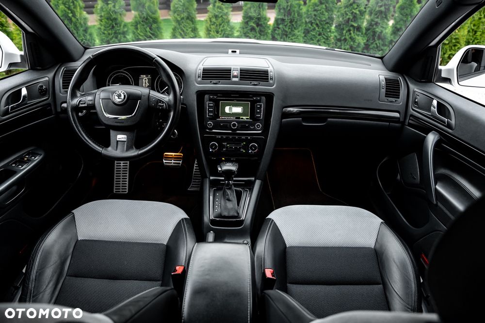 Skoda Octavia 2.0 TDI RS DSG - 28