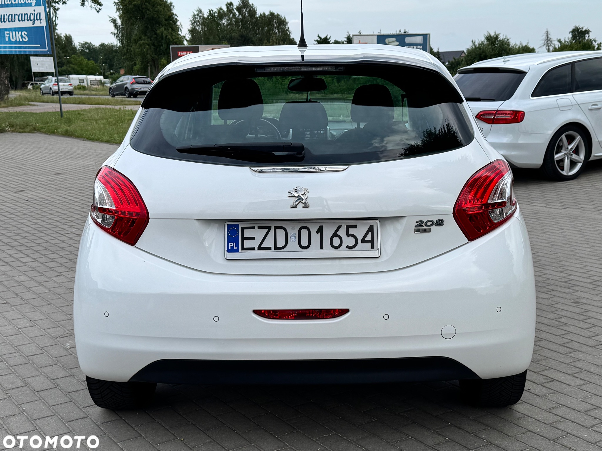 Peugeot 208 e-HDi FAP 92 Stop&Start Style - 12