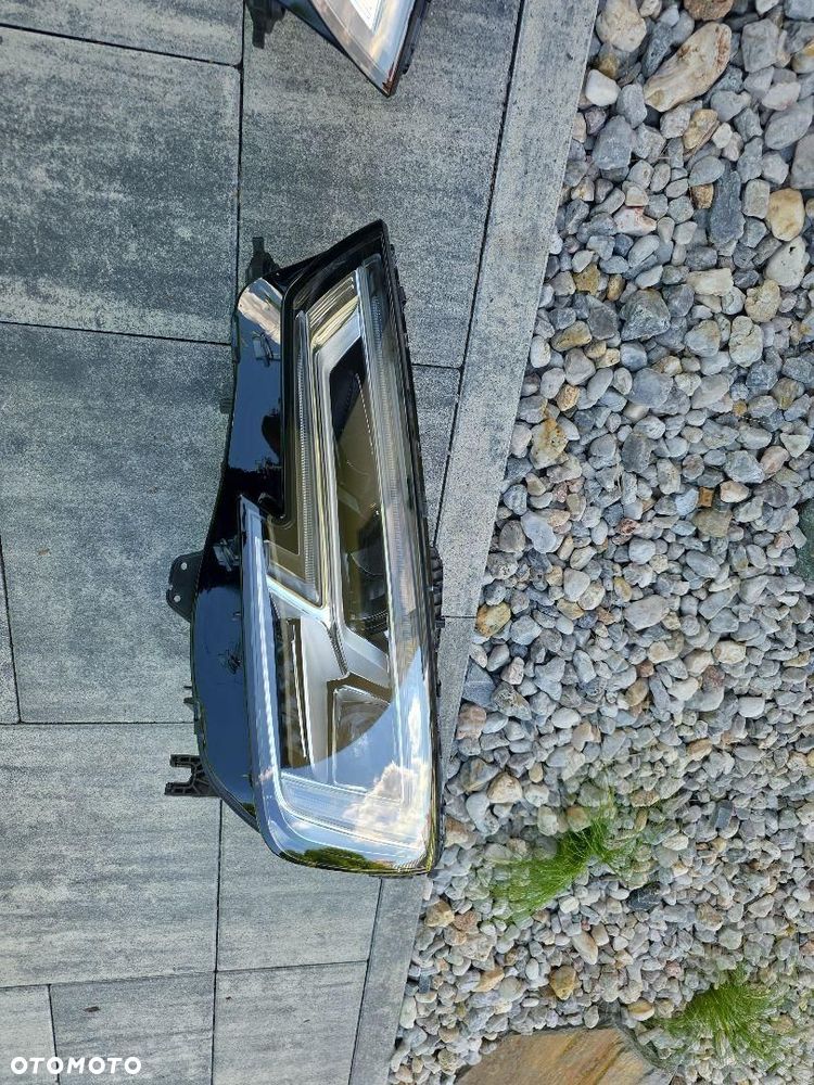 AUDI A4 S4 B9 8W0 8W Lampy przód Full Led Dynamic 8W0941033 8W0941034 2016 - 11