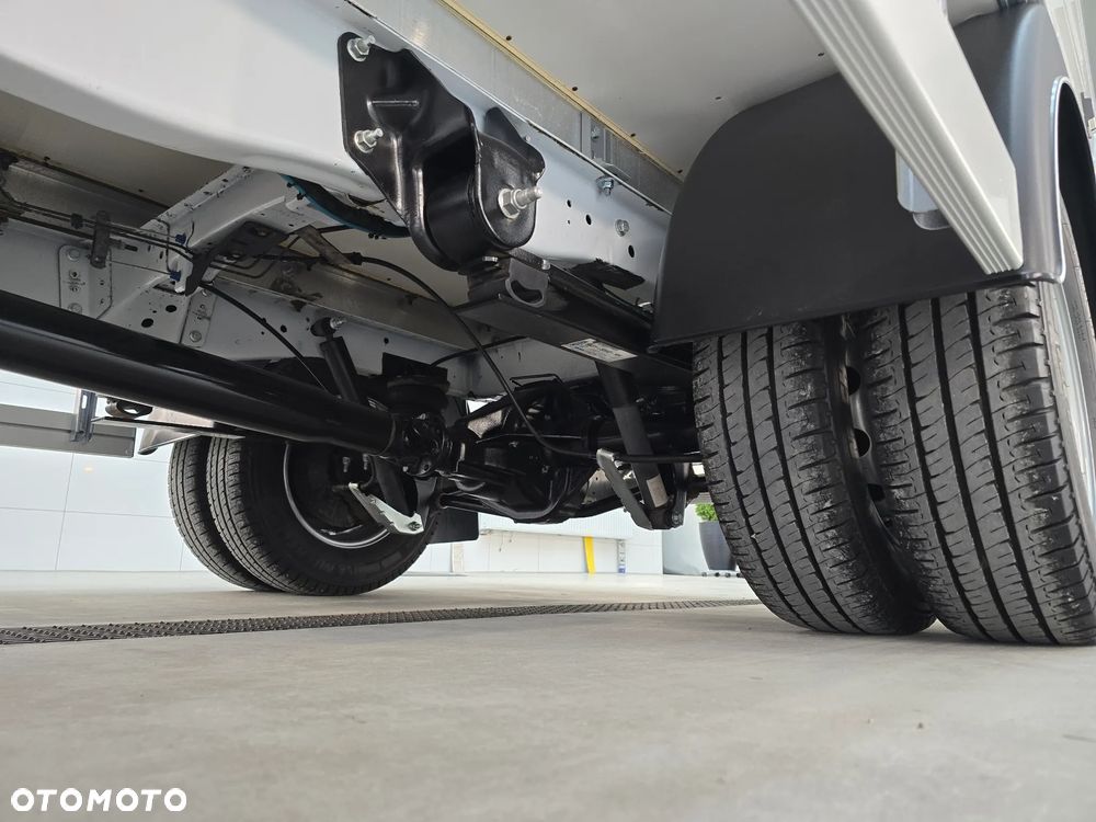 Ford TRANSIT 350-170 IZOTERMA WINDA 750Kg 48 Tyś Km SERWIS ASO FORD DO OSTATNIEGO Km SALON PL STAN JAK NOWY TEMPOMAT KLIMA ELKTRYKA ASYSTEN KIEROWCY WZMOCNIONE TYLNE ZAWIESZENIE RESOR + PODUSZKI PNEŁMATYCZNE - 20