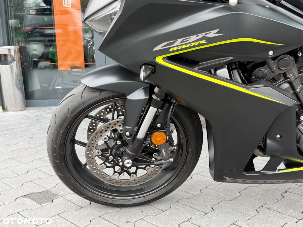 Honda CBR - 33