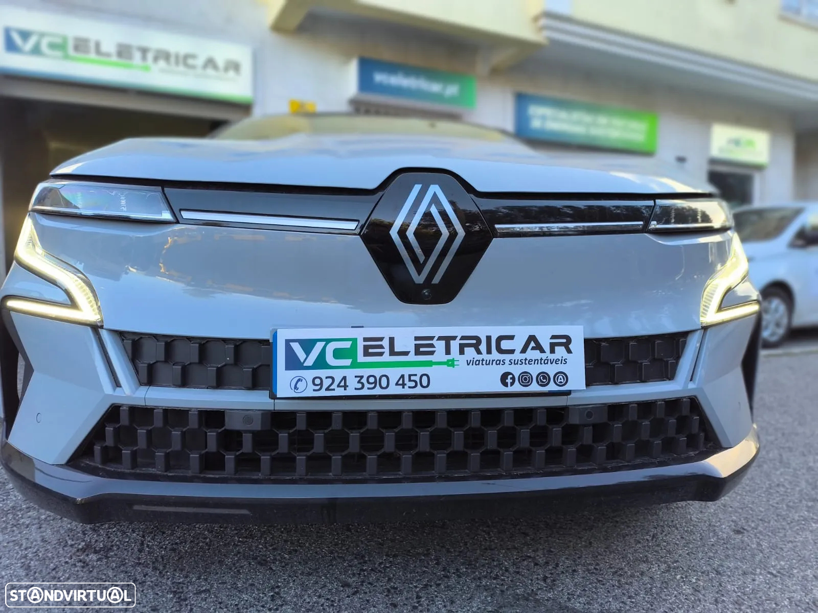 Renault Mégane E-Tech EV60 220hp optimum charge Iconic - 14
