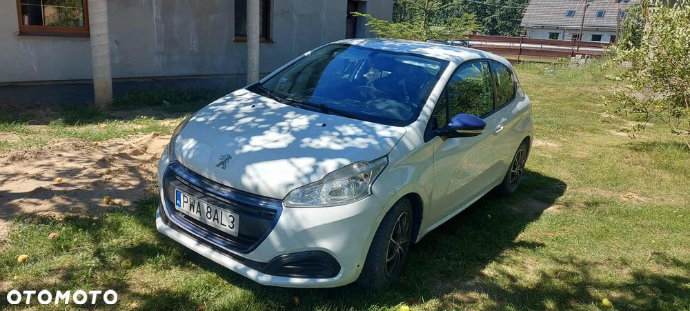 Peugeot 208 - 1