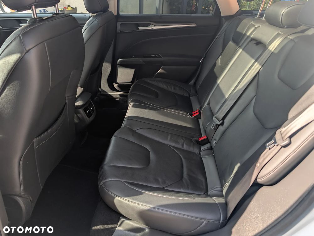 Ford Mondeo - 16
