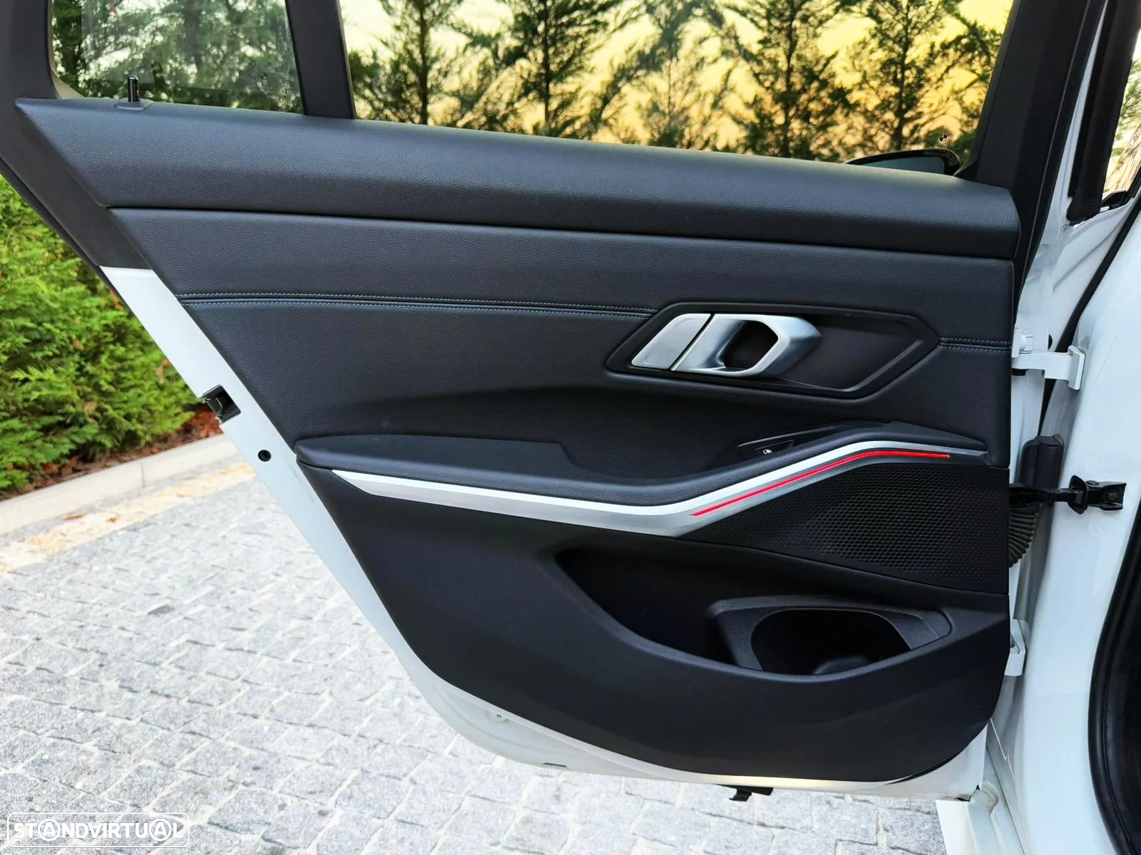 BMW 320 d Touring Aut. M Sport - 22