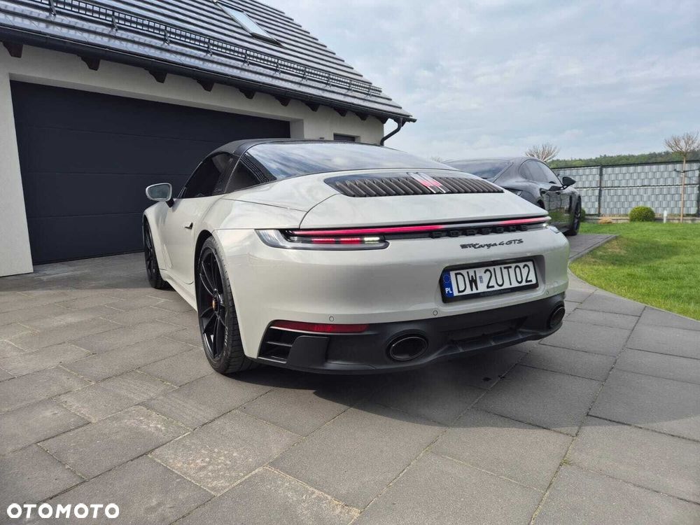 Porsche 911 Targa 4 GTS - 3