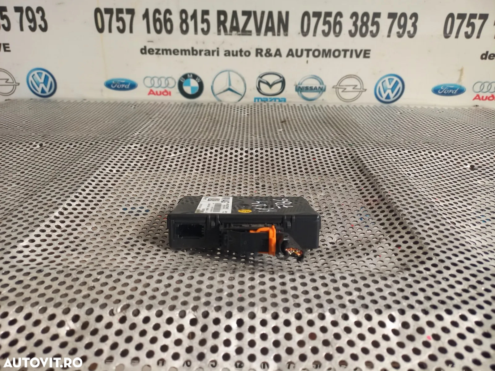 Modul Can Gateway Audi A8 4H D4 An 2010-2011-2012-2013-2014-2015-2016-2017 Cod 4H0907468E Dezmembrez Audi A8 4H D4 Volan Stanga 3.0 Tdi Quattro Motor CDT Cutie MXU - Dezmembrari Arad - 2
