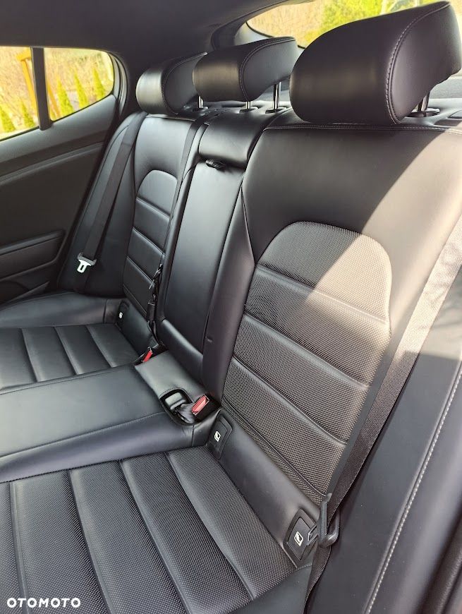 Kia Stinger 2.0 T-GDI GT Line - 19