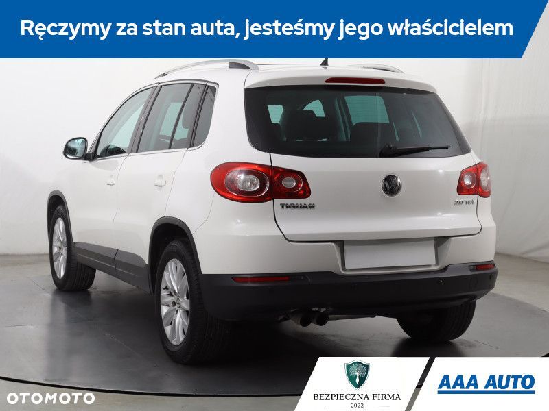 Volkswagen Tiguan - 6