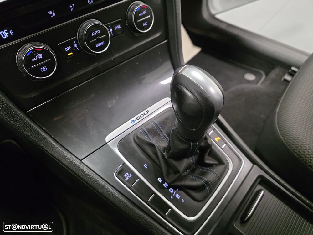 VW e-Golf AC/DC - 15