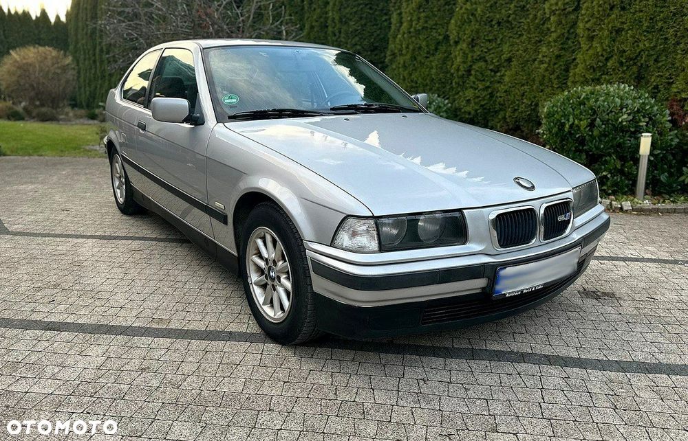 BMW Seria 3 316i - 23