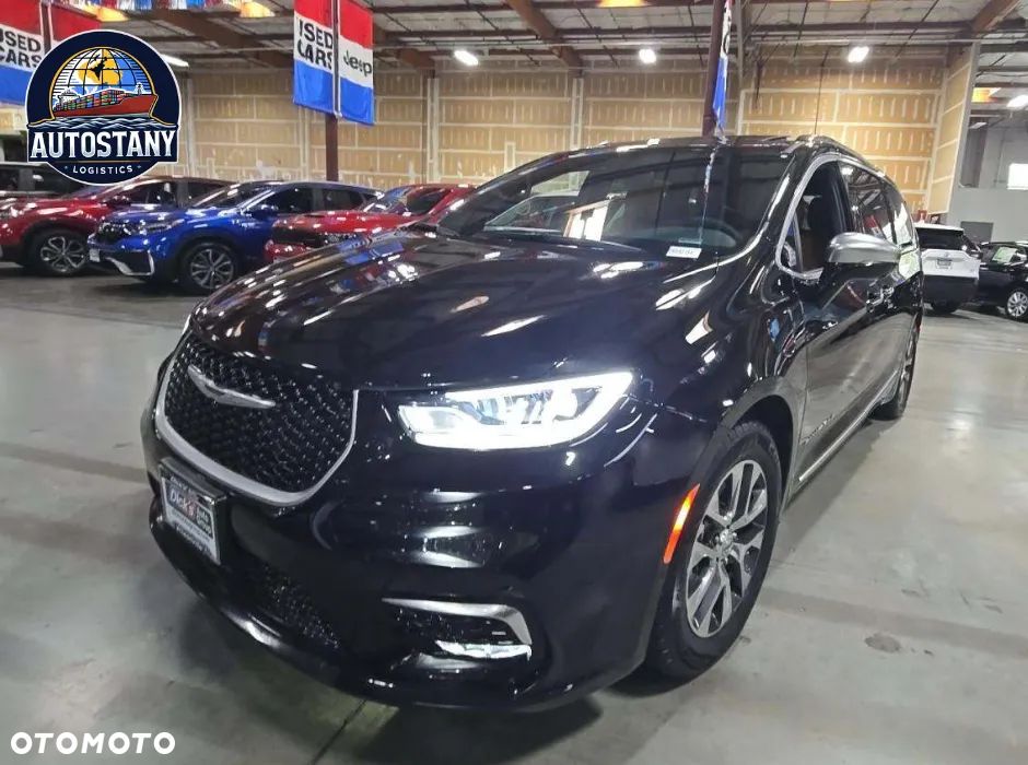 Chrysler Pacifica - 1