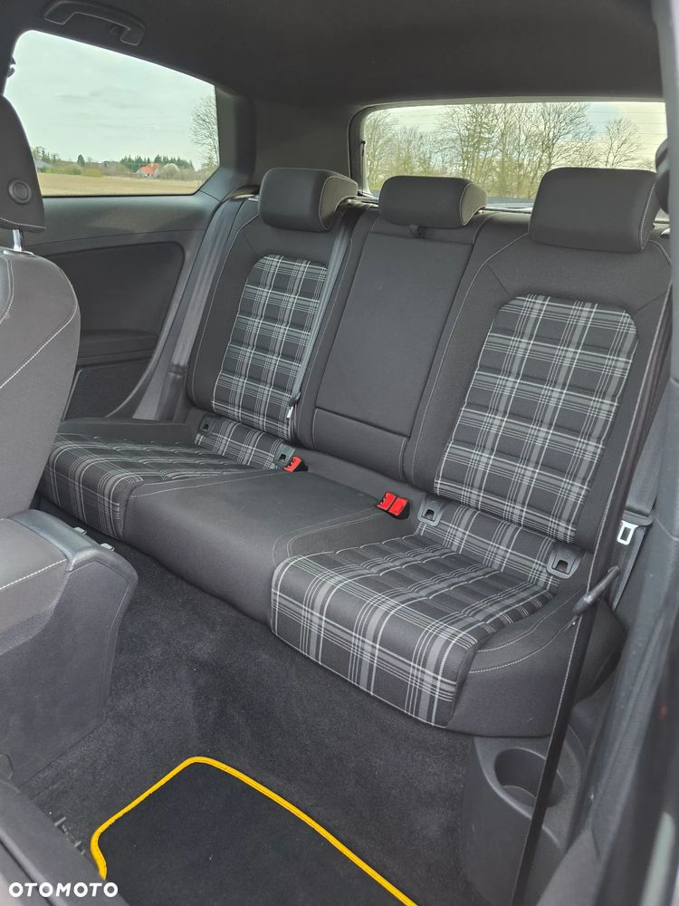 Volkswagen Golf GTD 2.0 TDI SCR DSG - 11