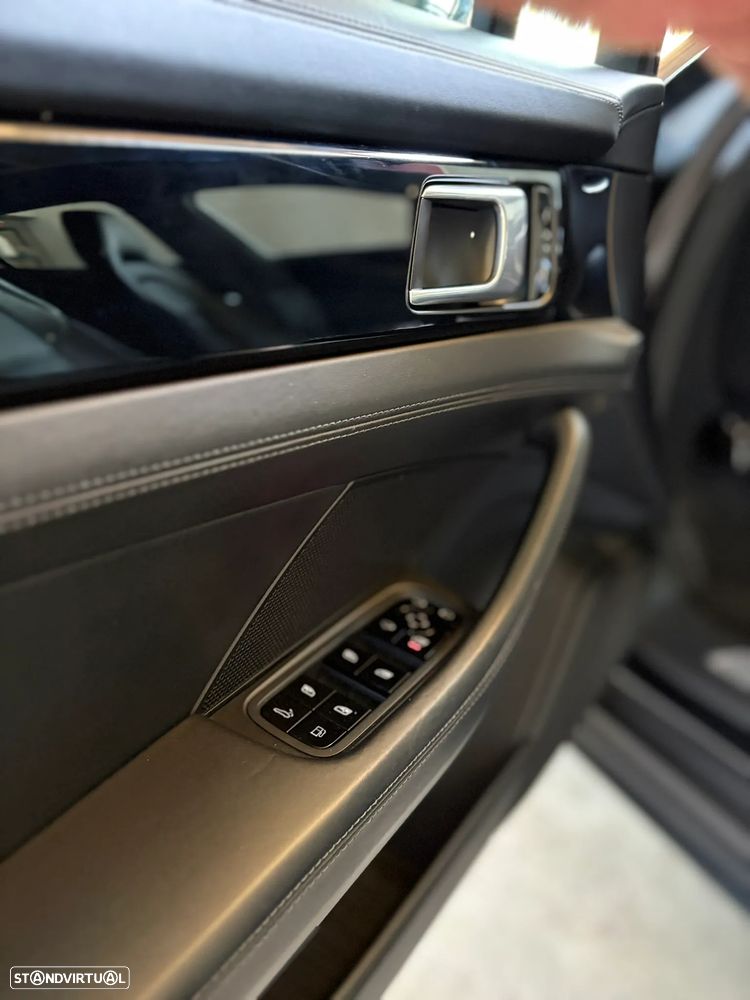 Porsche Panamera 4 E-Hybrid - 13