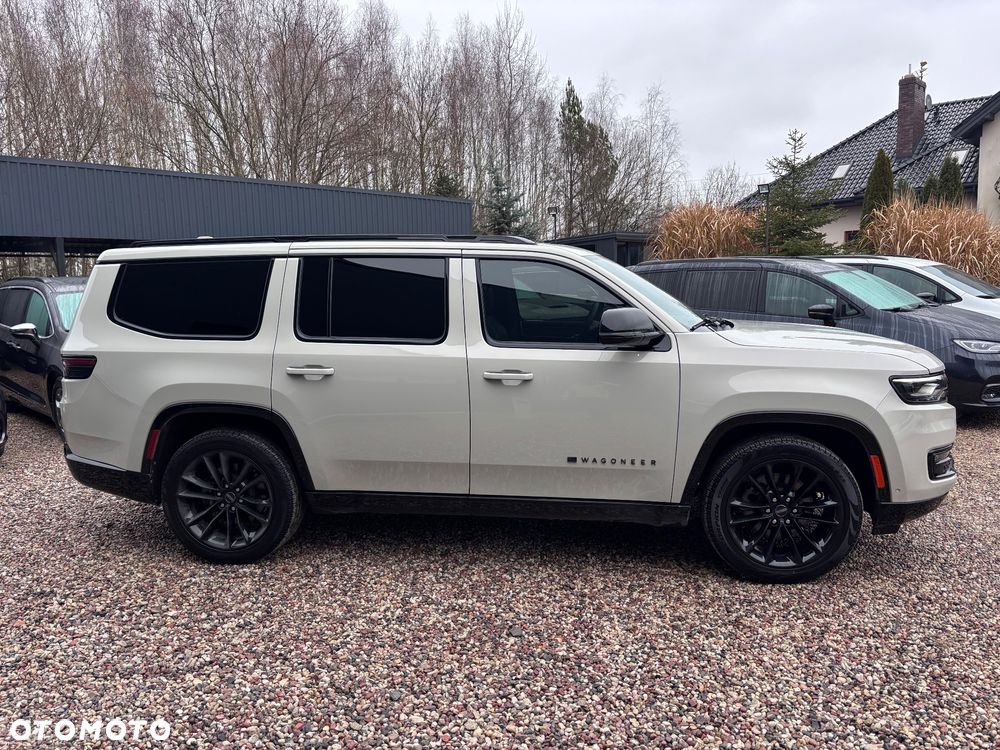 Jeep Wagoneer - 5