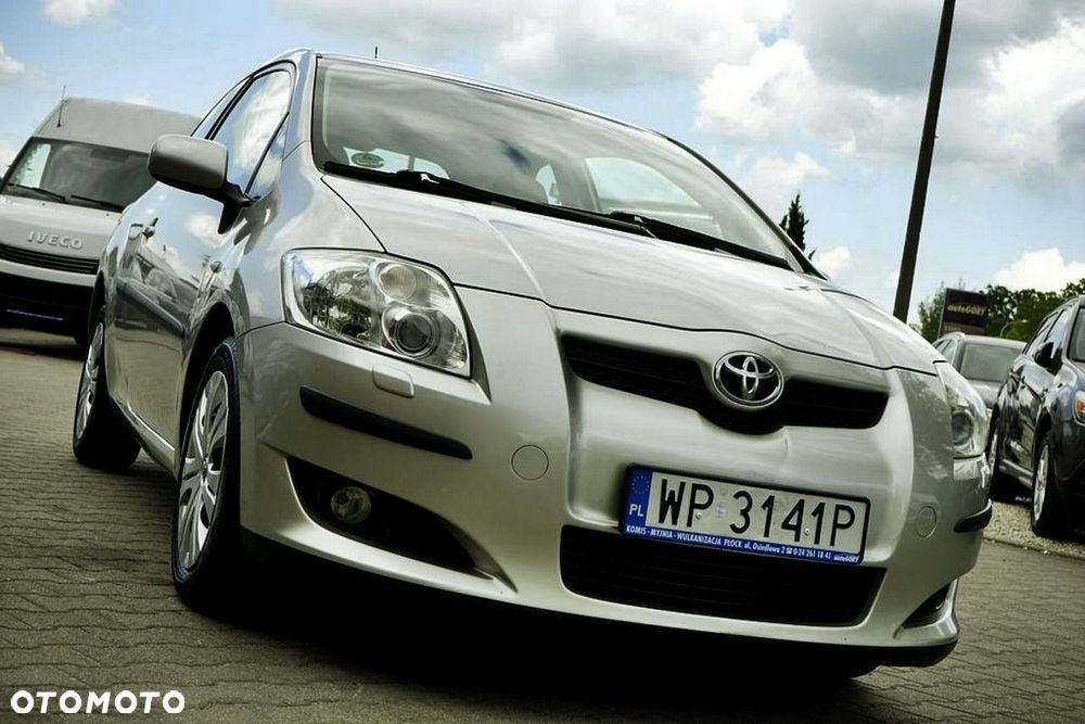 Toyota Auris - 2