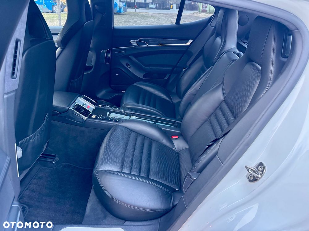 Porsche Panamera - 20