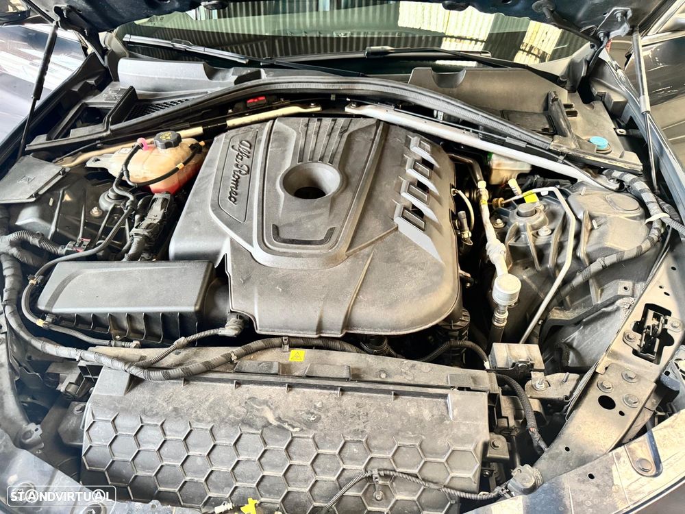 Alfa Romeo Giulia 2.2 D Super AT8 - 19