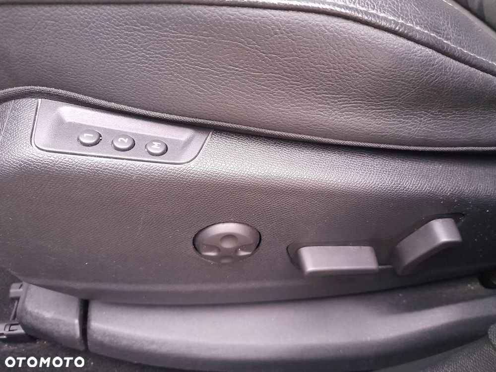 DS Automobiles DS 7 Crossback 1.6 PureTech GPF Performance Line + - 27