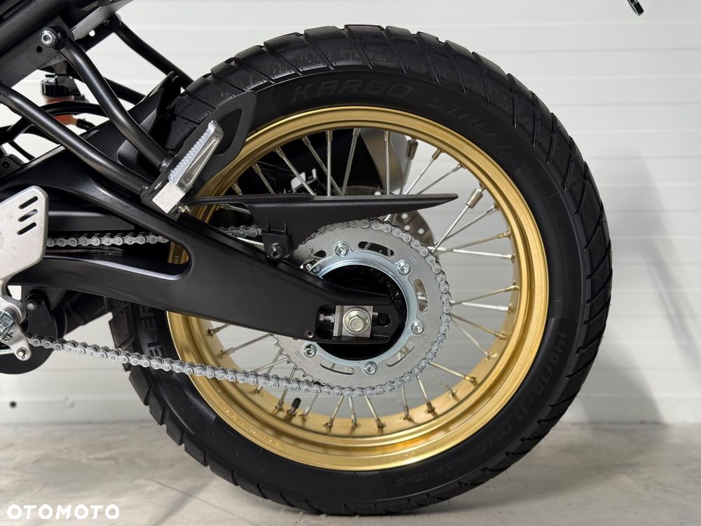 Yamaha XSR - 31
