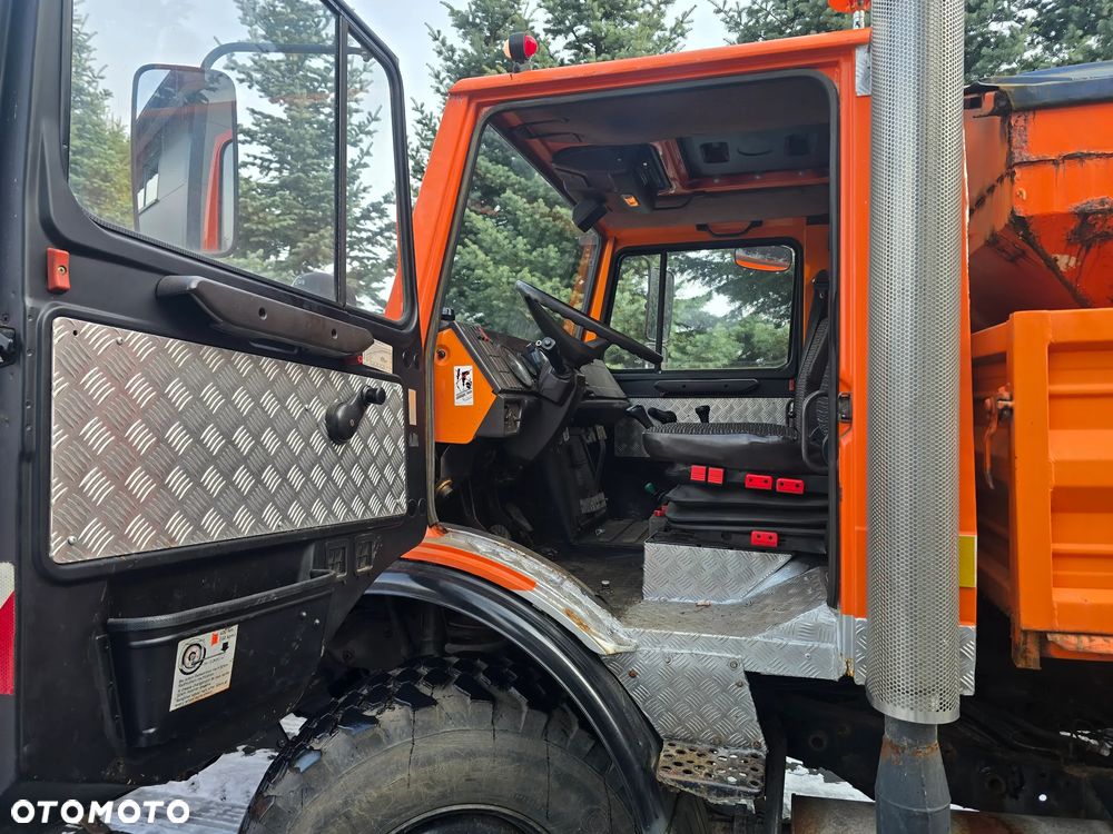 Unimog Mercedes Unimog U 1400 - 33