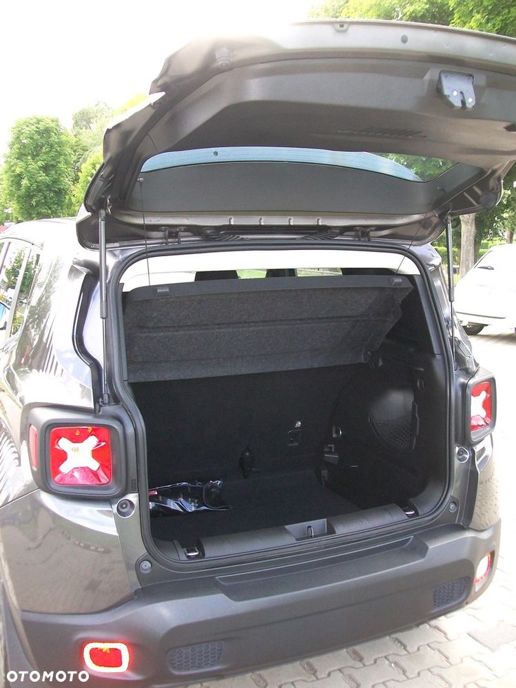 Jeep Renegade 1.6 E-TorQ Sport FWD - 34