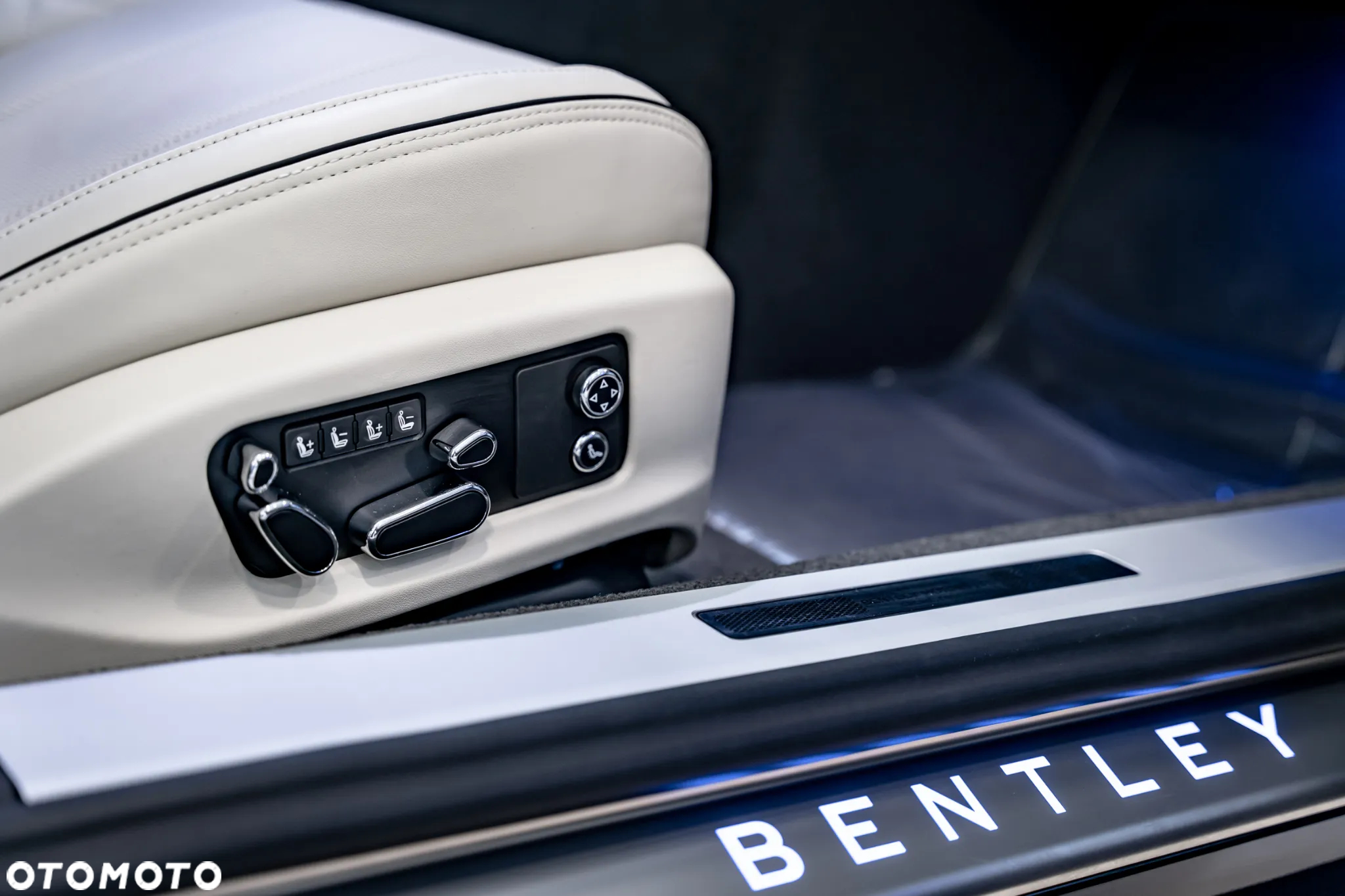 Bentley Continental GT New V8 - 37