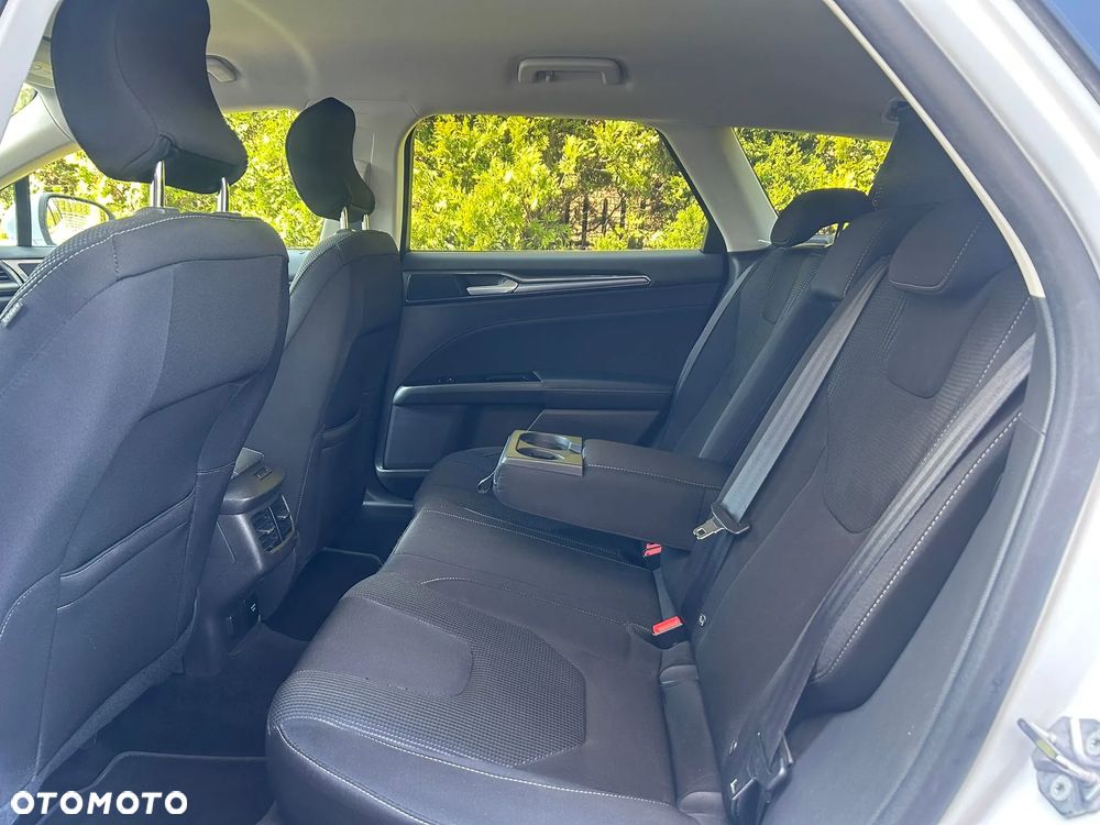 Ford Mondeo 2.0 EcoBlue Titanium - 13