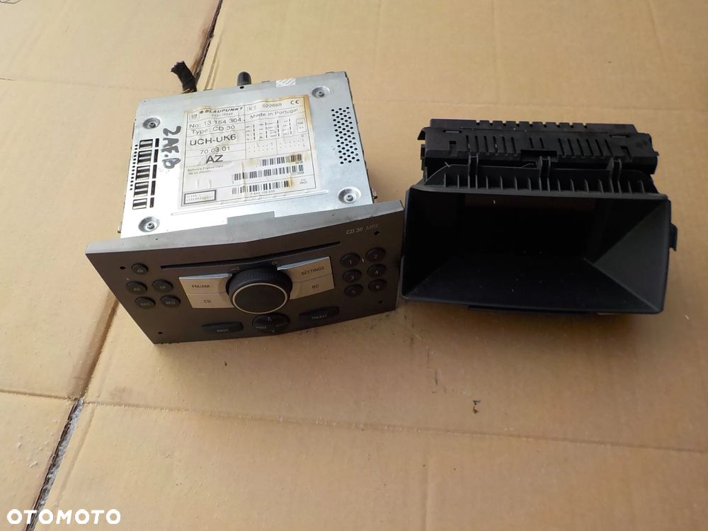 radio cd mp3 wyświetlacz opel zafira b 13154304  13178570 - 1