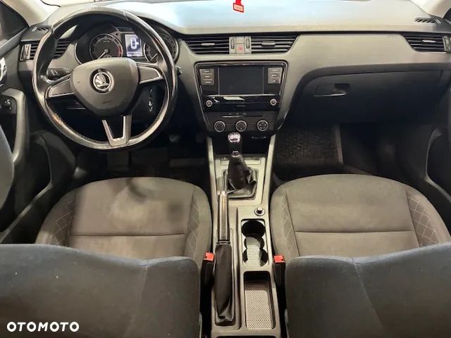 Skoda Octavia 1.4 TSI Active - 29
