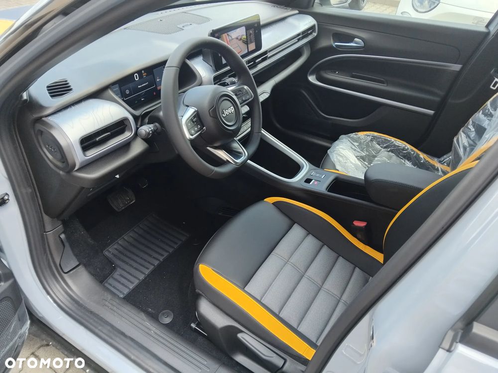 Jeep Avenger 1.2 T3 mHEV The North Face 4xe eDCT6 - 25