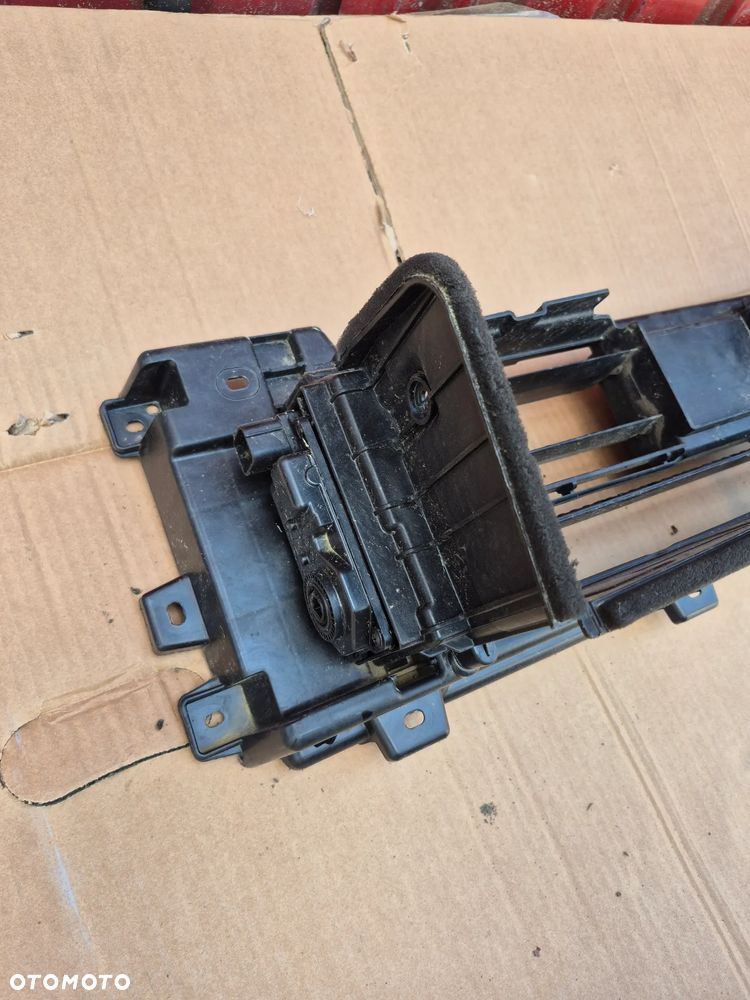Kia Niro II żaluzja kierownica powietrza 86952-AT200 - 3