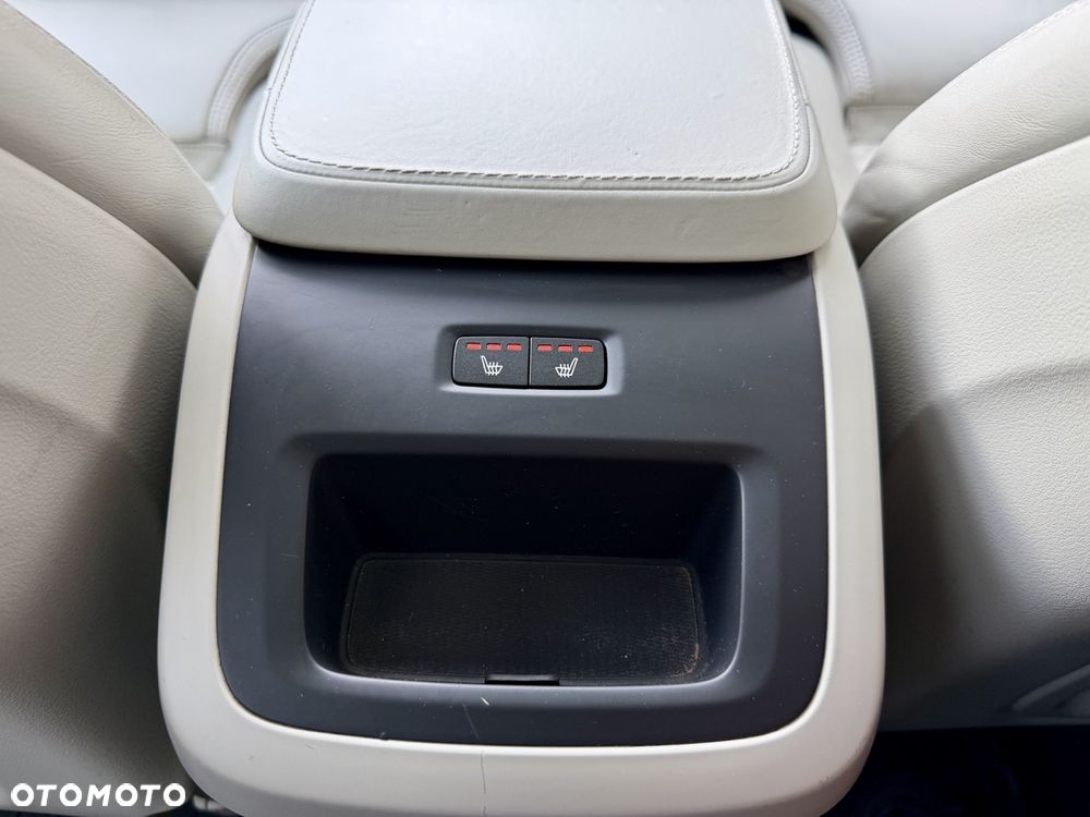 Volvo XC 90 T5 AWD Geartronic Inscription - 30