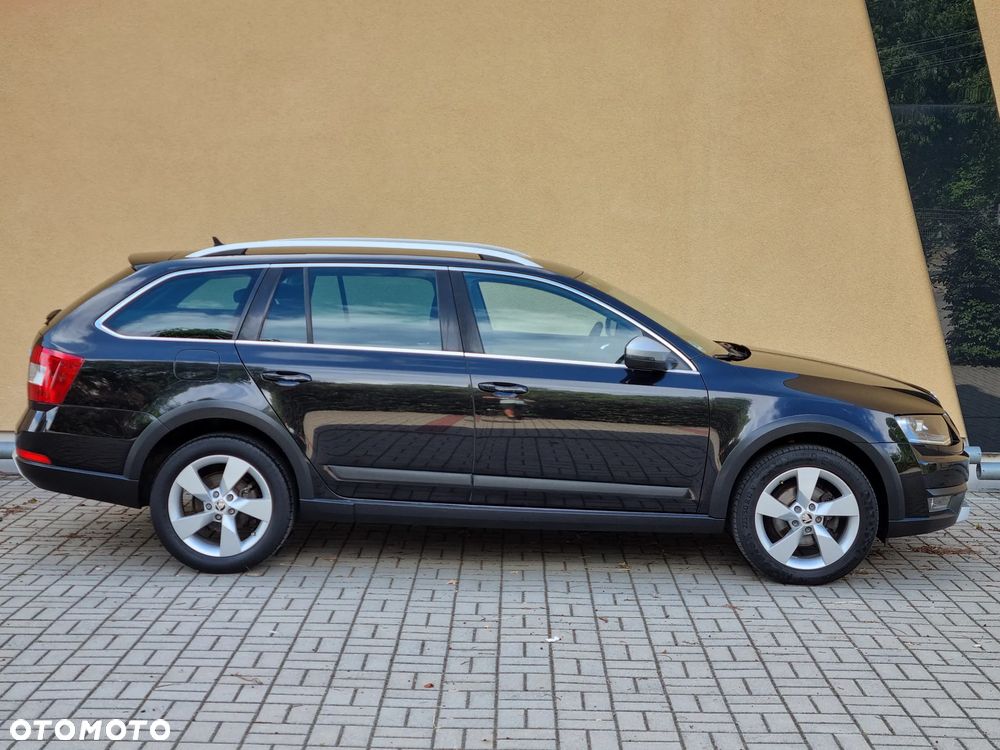Skoda Octavia Combi 2.0 TDI (Green tec) 4x4 Scout - 2