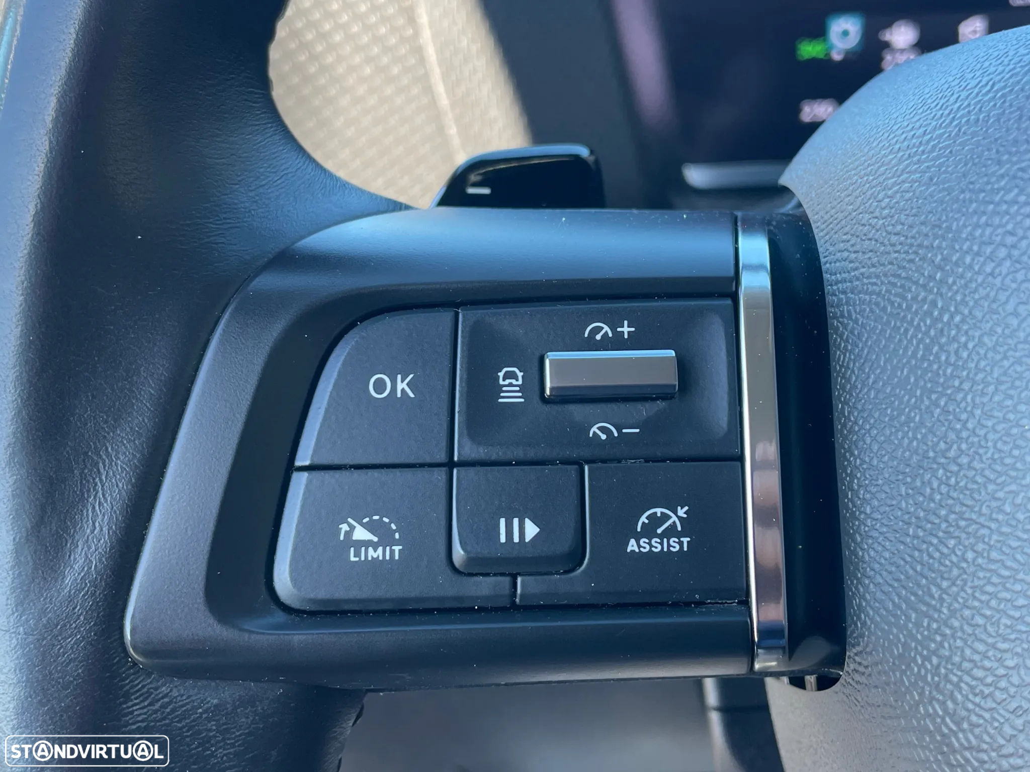 Citroën C4 PureTech 130 Stop&Start EAT8 FEEL PACK - 28