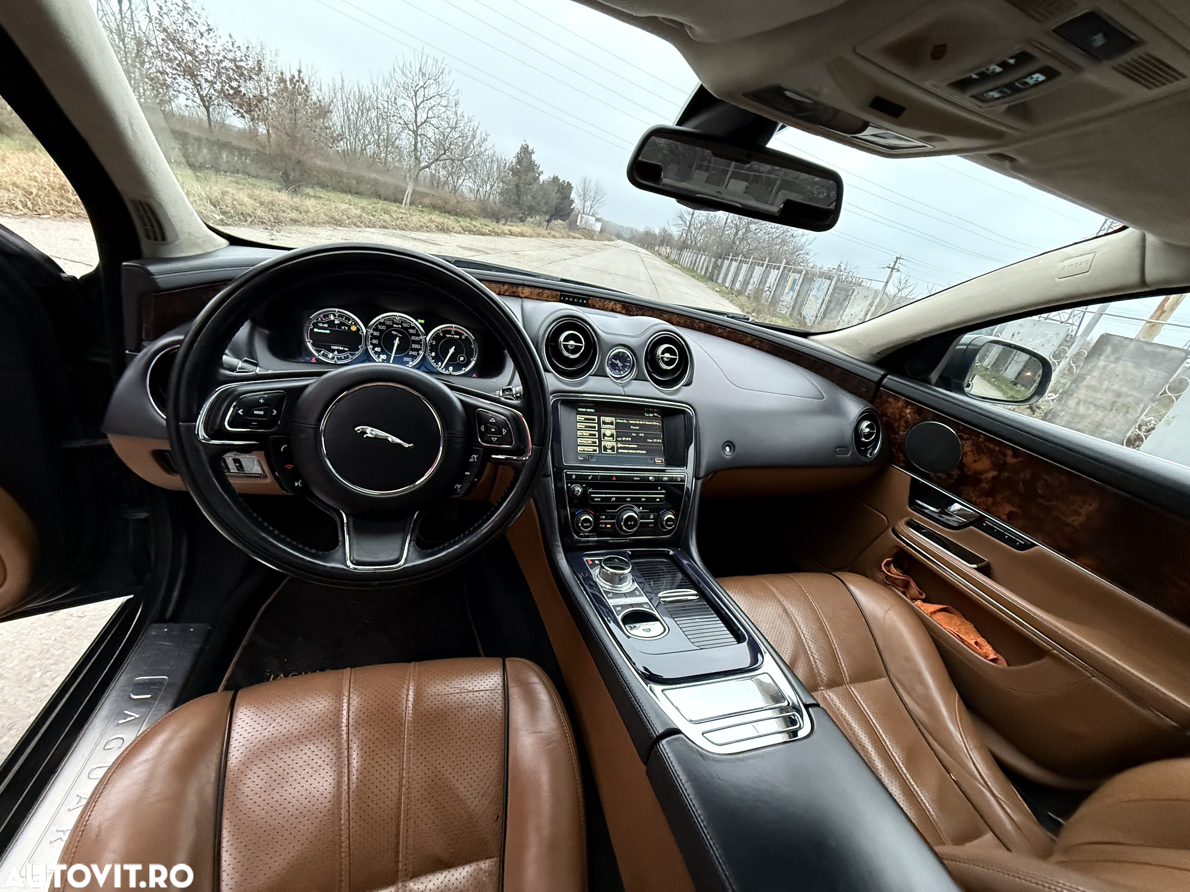 Jaguar XJ 3.0 V6 Portfolio Aut SWB - 16
