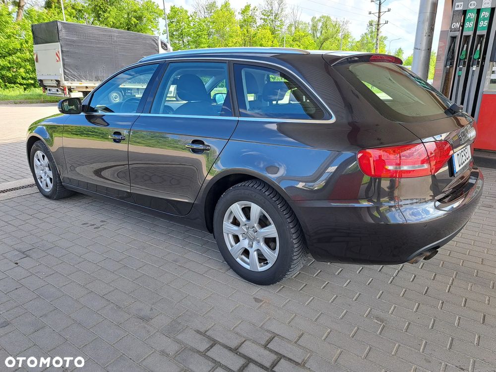 Audi A4 Avant - 11