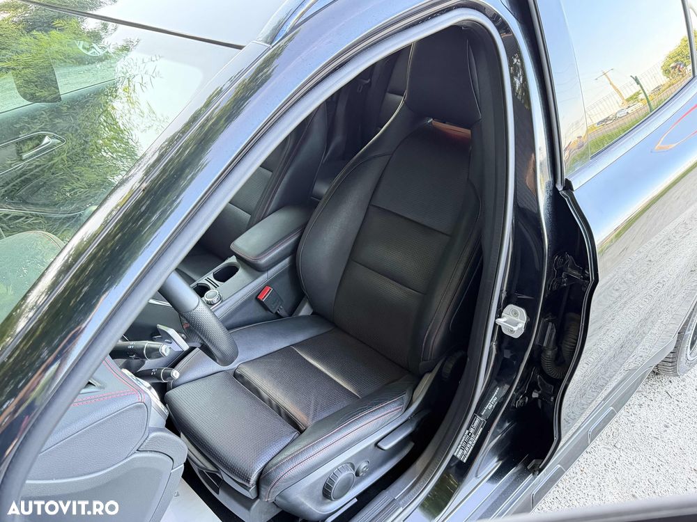 Mercedes-Benz GLA 220 d 4MATIC 7G-DCT AMG Line - 14