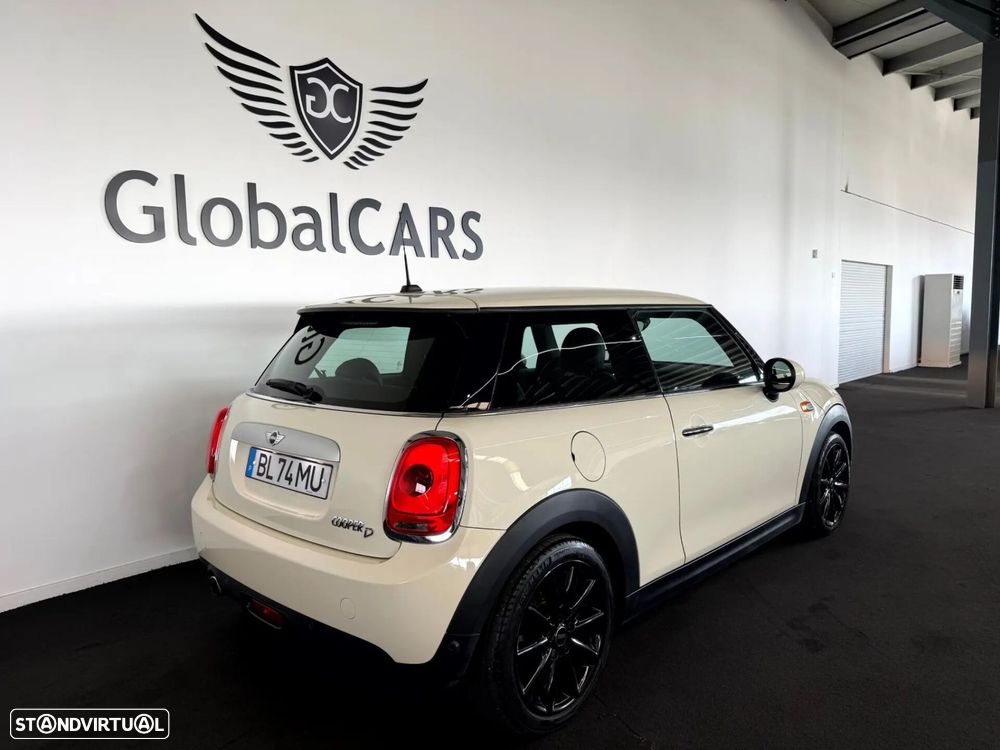 MINI 3 Portas Cooper D - 26
