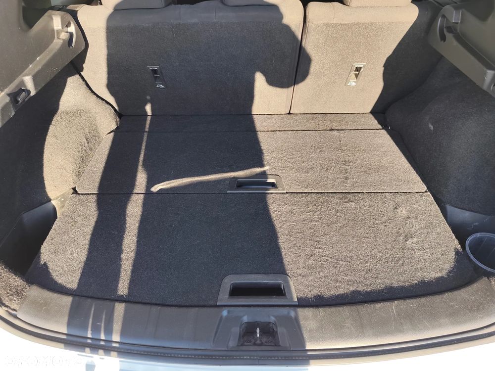 Nissan Qashqai 1.5 dCi TEKNA - 25