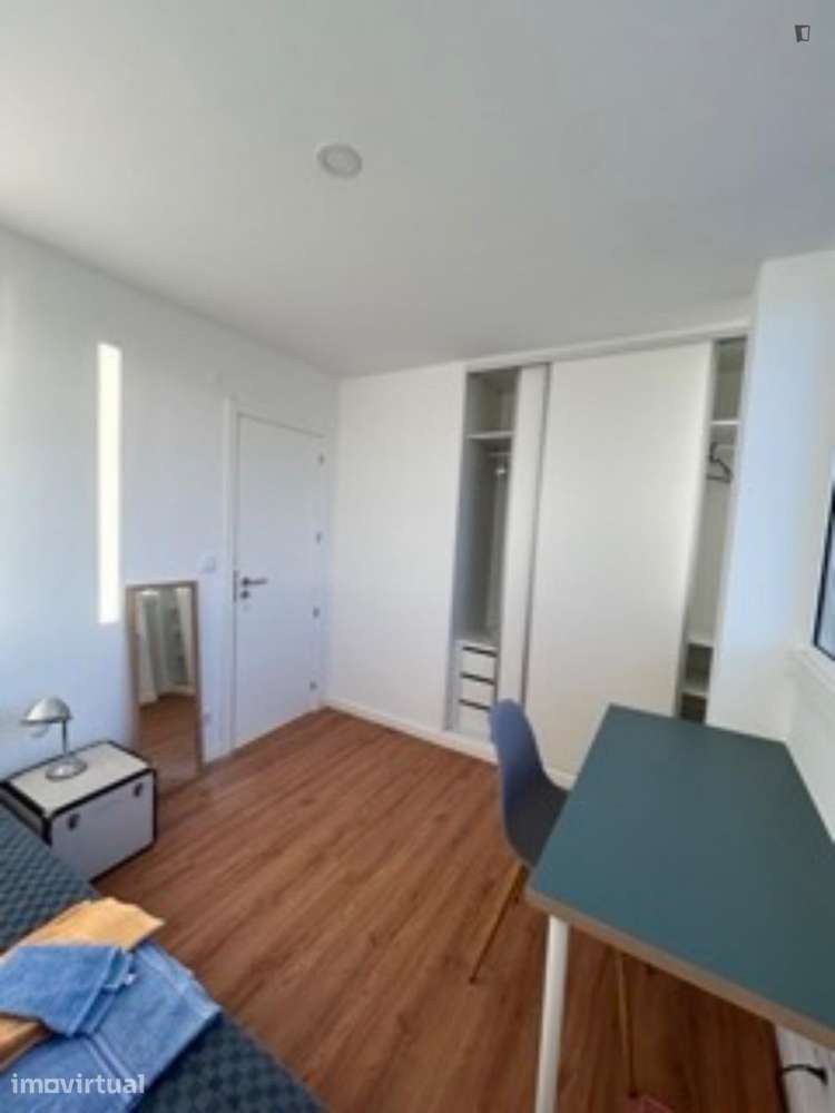 Quarto - localizado em Benfica Lisbon - Grande imagem: 3/11
