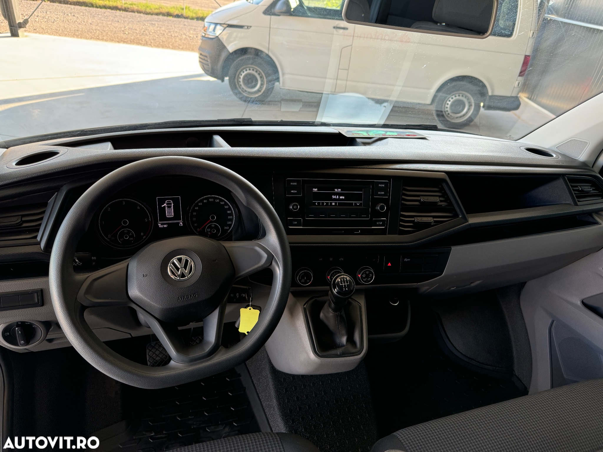 Volkswagen Transporter - 5