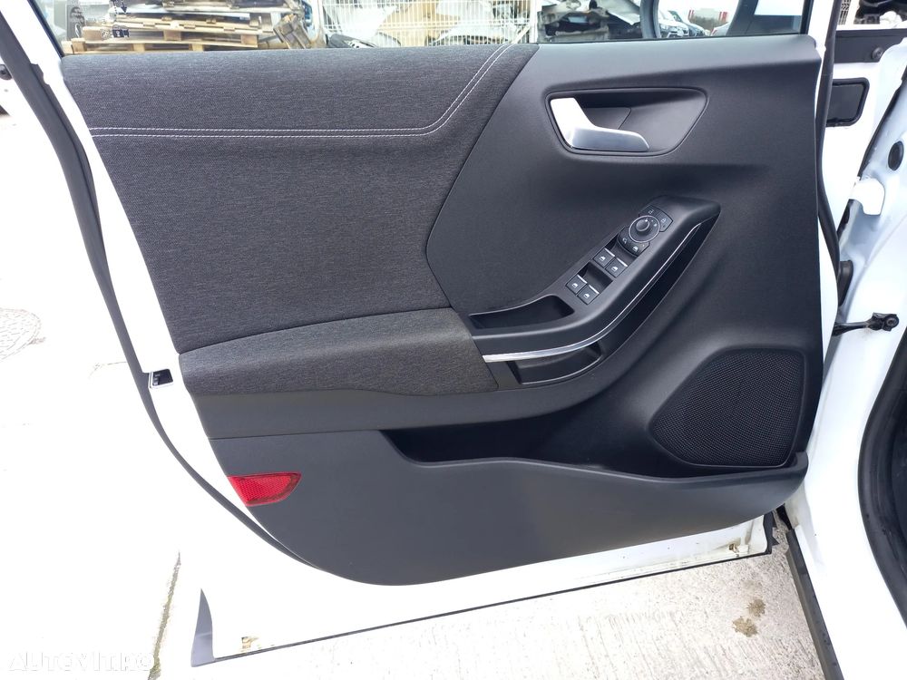 Ford Puma 1.0 EcoBoost MHEV Titanium - 23