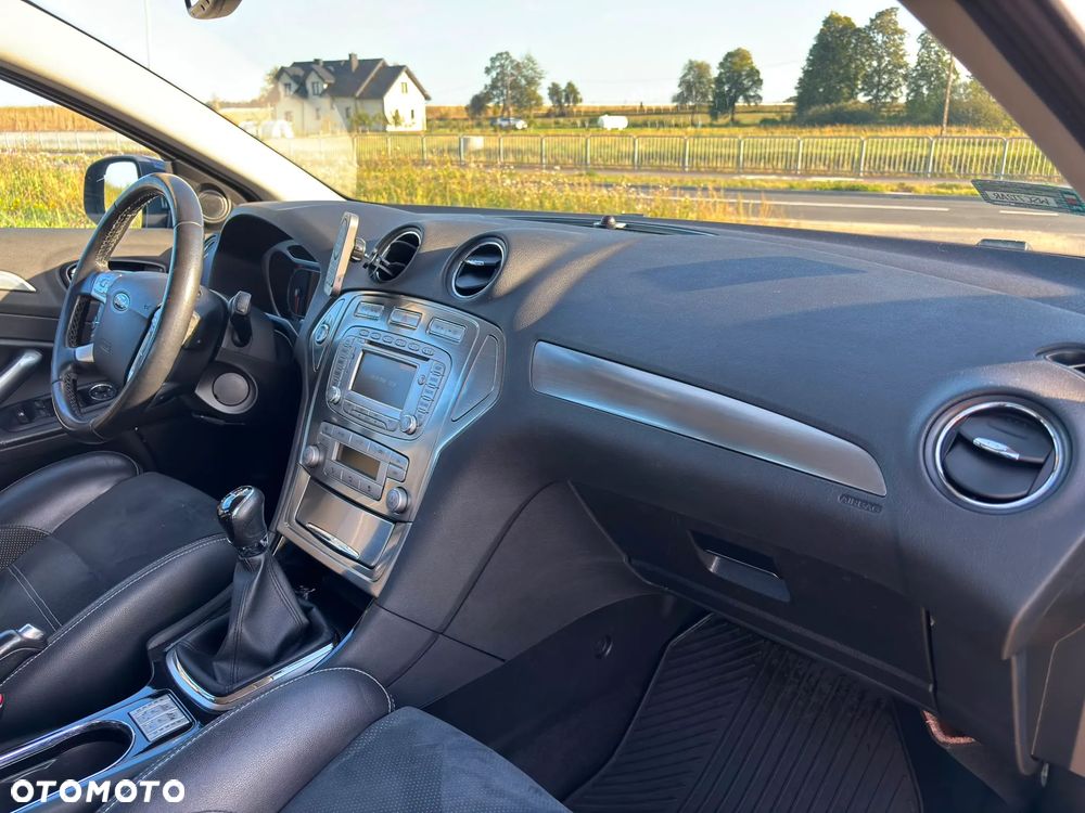 Ford Mondeo 2.0 Titanium - 25