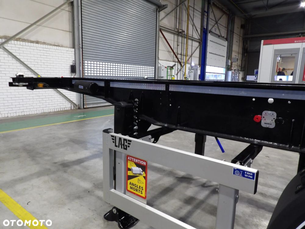 Lag naczepa podkontenerowa ADR - 15