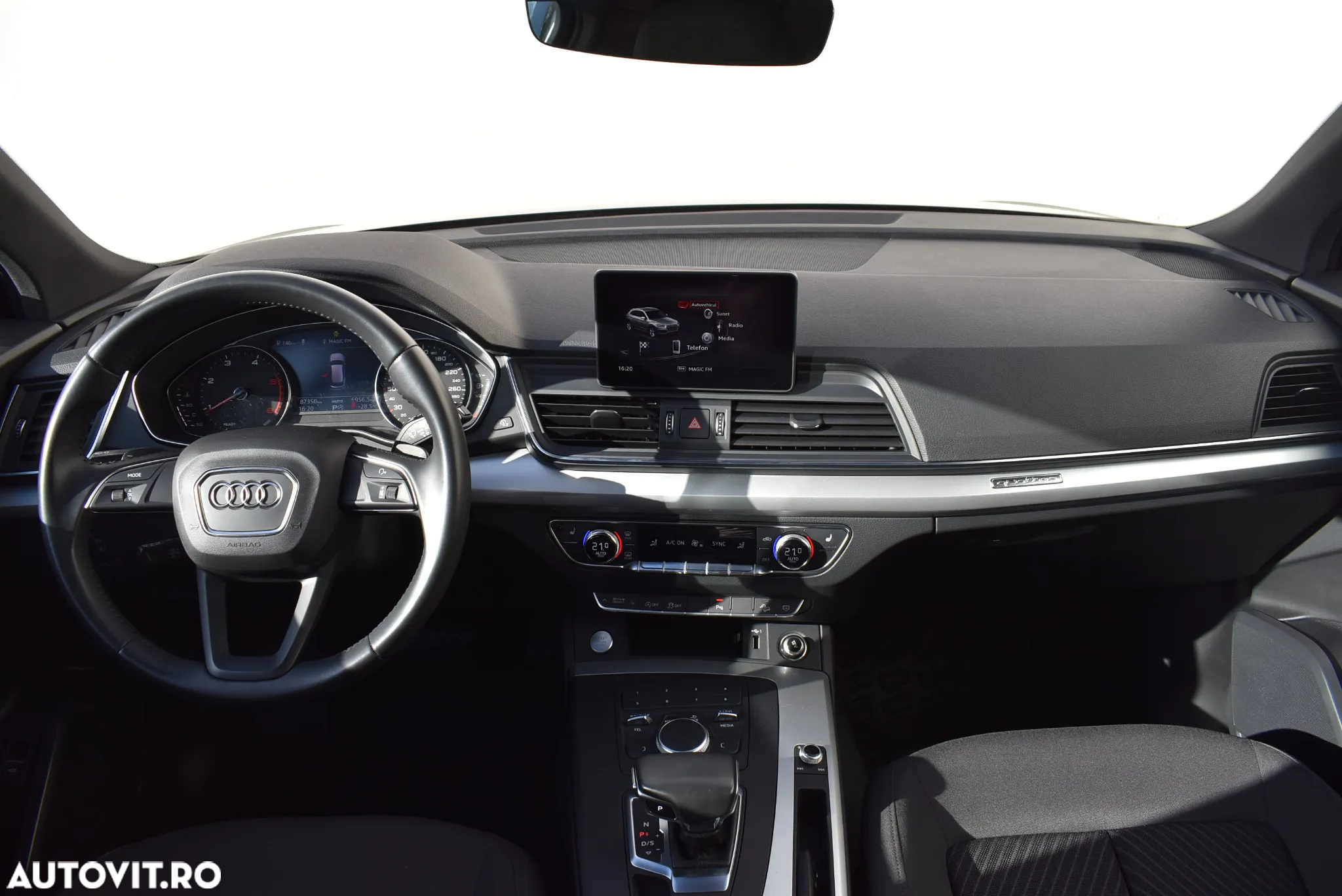 Audi Q5 2.0 40 TDI quattro S tronic Design - 25