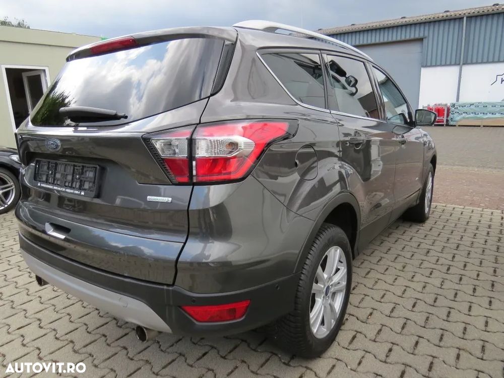 Ford Kuga 1.5 EcoBoost 4x4 Aut. Titanium - 3