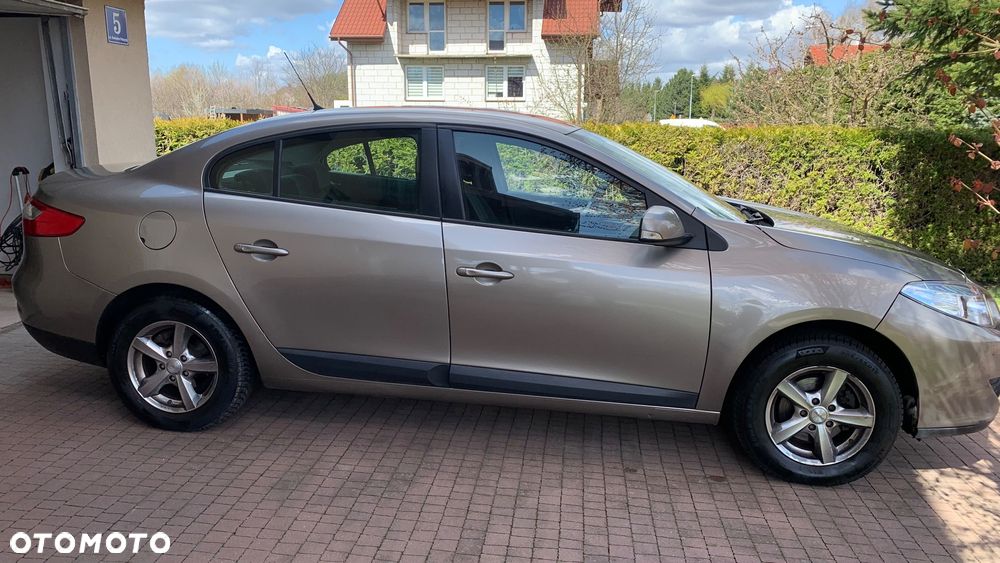 Renault Fluence 1.6 16V Expression - 6