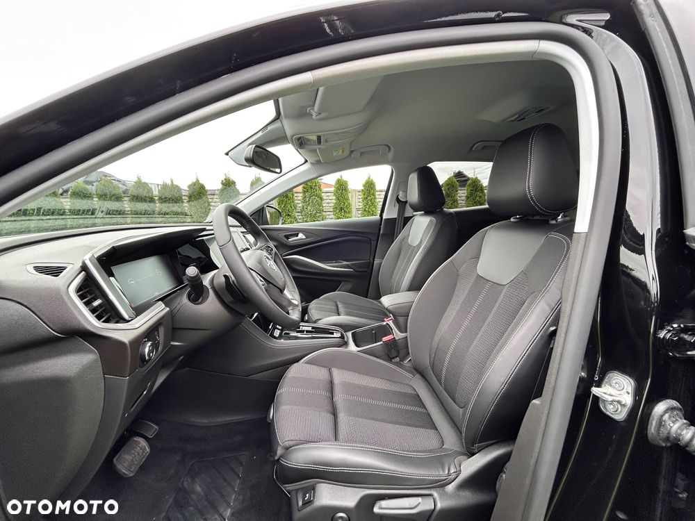 Opel Grandland X - 11