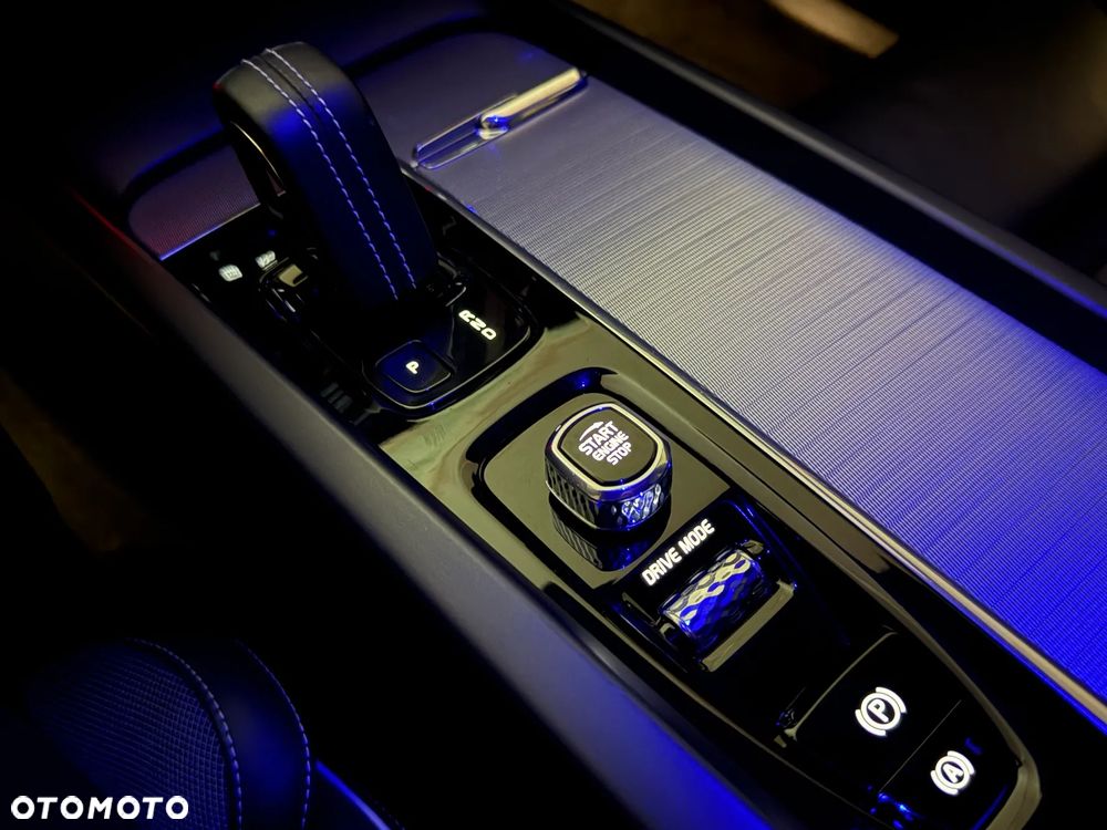 Volvo XC 60 B4 D AWD Geartronic RDesign - 30